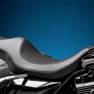 LE PERA VILLAIN SMOOTH SEAT HARLEY FLHT-FLTR 02-07