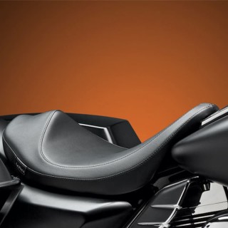 LE PERA VILLAIN SOLO SMOOTH SEAT HARLEY TOURING 08-21