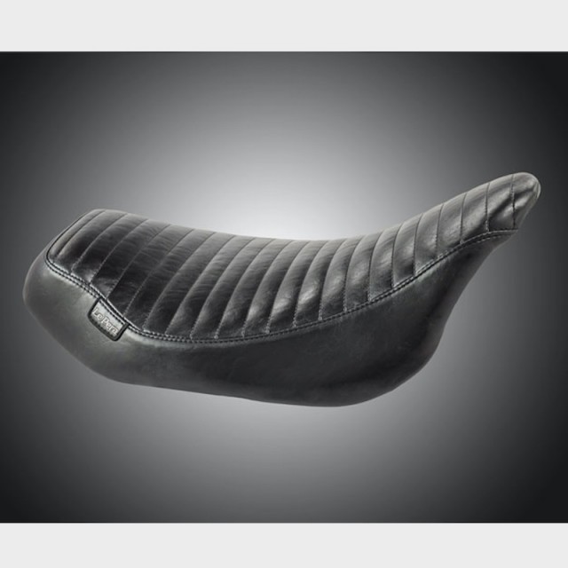 LE PERA STREAKER PLEATED SOLO SEAT HARLEY TOURING 2008-2021