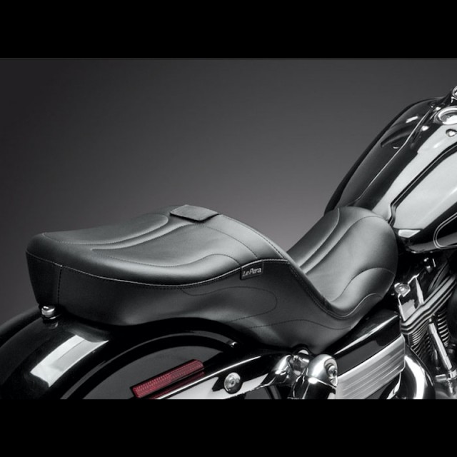 SELLA LE PERA MAVERICK 2-UP STITCH SEAT CON SCHIENALINO HARLEY DYNA - SCHIENALE SMONTATO RETRO