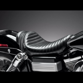 SELLA LE PERA STUBS SPOILER PLEATED SEAT BLACK STRIPES HARLEY DYNA