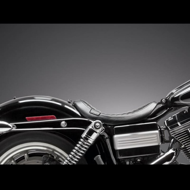SELLA LE PERA LIL NUGGET PLEATED SEAT HARLEY DYNA - LATO