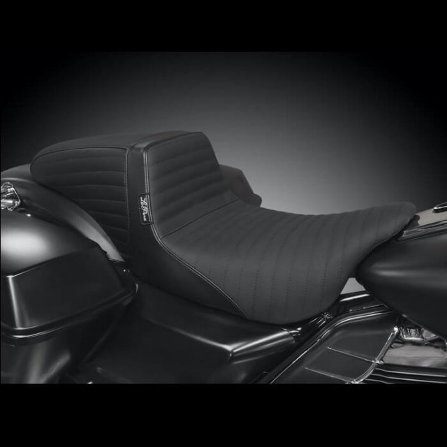 LE PERA KICKFLIP PLEATED GRIPP TAPE SEAT HARLEY TOURING 2008-2021