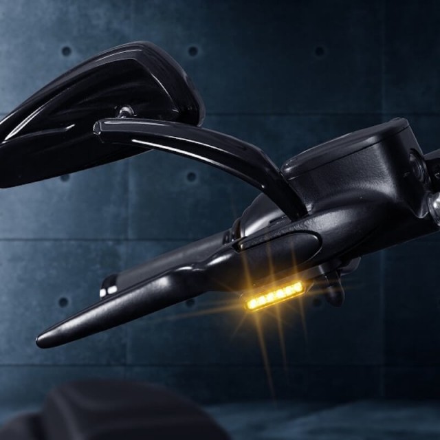 HEINZ BIKES BLACK FRONT LED TURN SIGNALS FOR HARLEY TOURING 2002-2020 - DETAIL