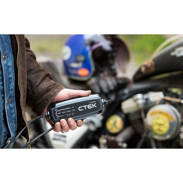 CTEK CT5 POWERSPORT EU BATTERY CHARGER - PHOTO
