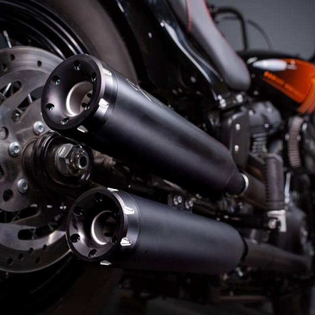 TERMINALE EXHAUST REVOLUTION SLIP-ON NERO OMOLOGATO HARLEY SOFTAIL 21-22 - FONDELLO